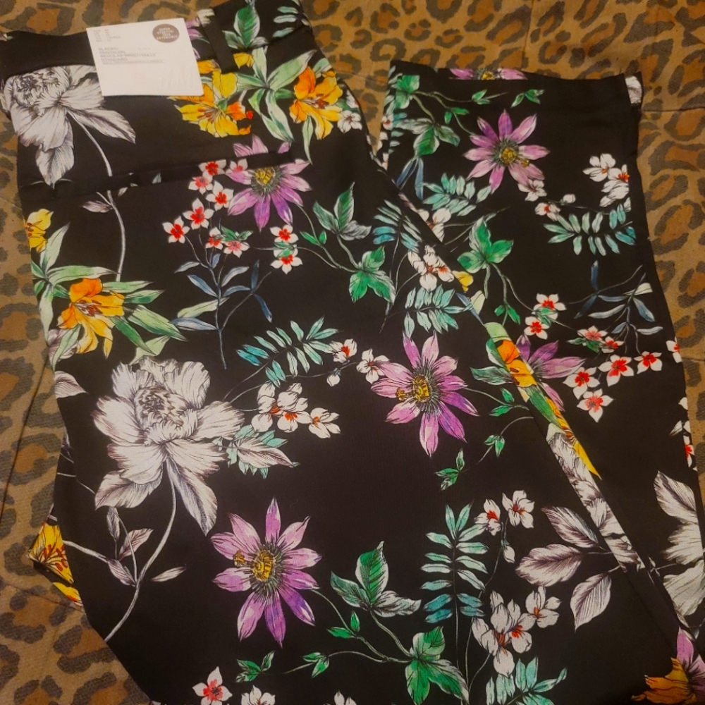 Brand NWT Floral pants from H&M Size 14